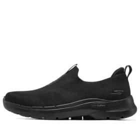 Go Walk 6 Slip On „Triple Black”