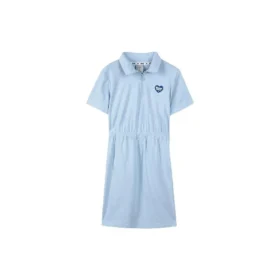 Rochie cu mâneci scurte, cu imprimeu logo, care subliniază talia „Alb Negru Albastru”